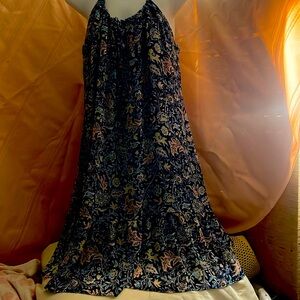 Old Navy Floral Strap Dress, plus size free flowing, adjustable straps